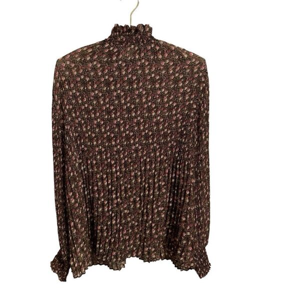 Cabi Knife Pleat Blouse Romantic High Neck Size Small - Picture 6 of 9